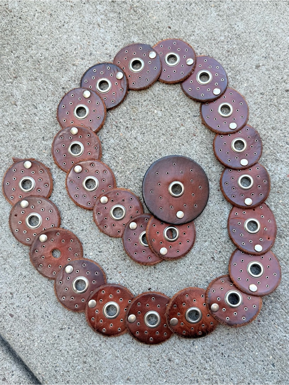 VTG Y2K Leather Disc Boho Concho Grommet Western Hippie Circle Belt Brown 39.5”